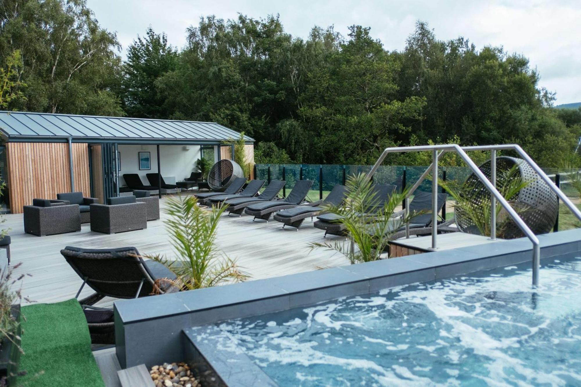 Ixora Hotel & Spa 康威 外观 照片