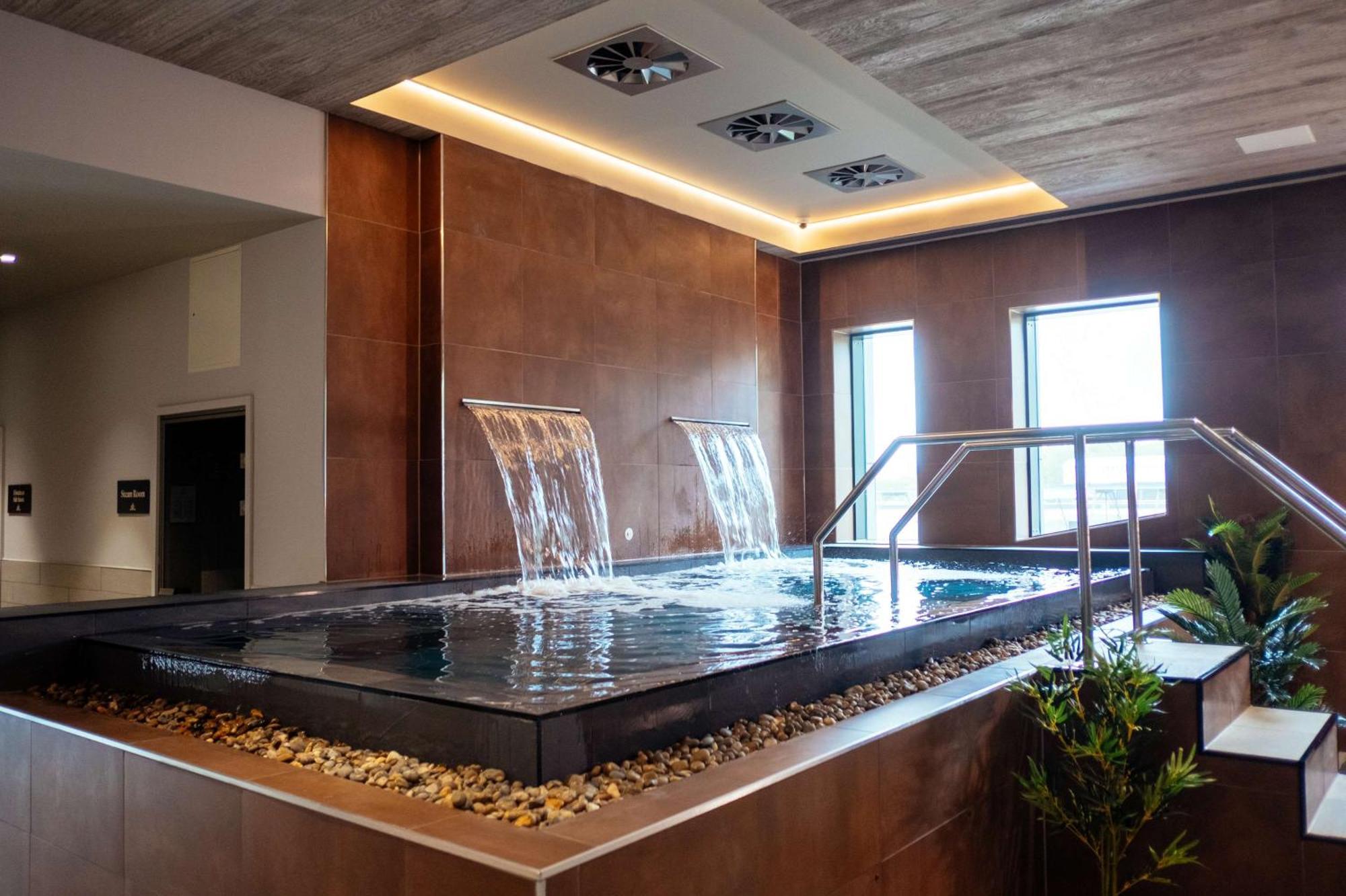 Ixora Hotel & Spa 康威 外观 照片